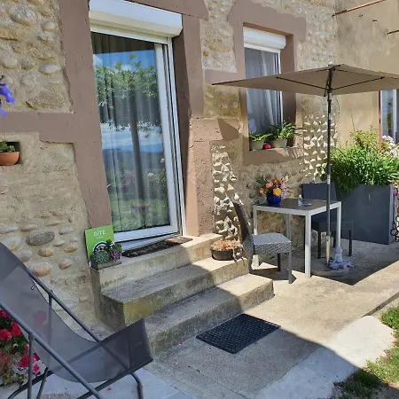Les Figuets Holiday home Chateauneuf-de-Galaure