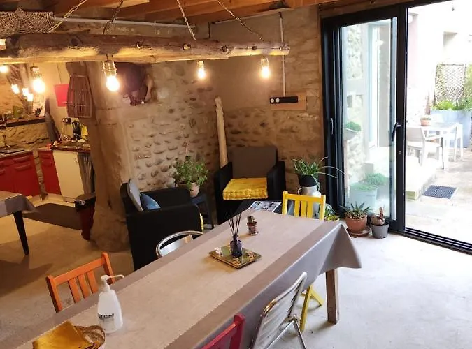 펜션 Les Figuets Chateauneuf-de-Galaure